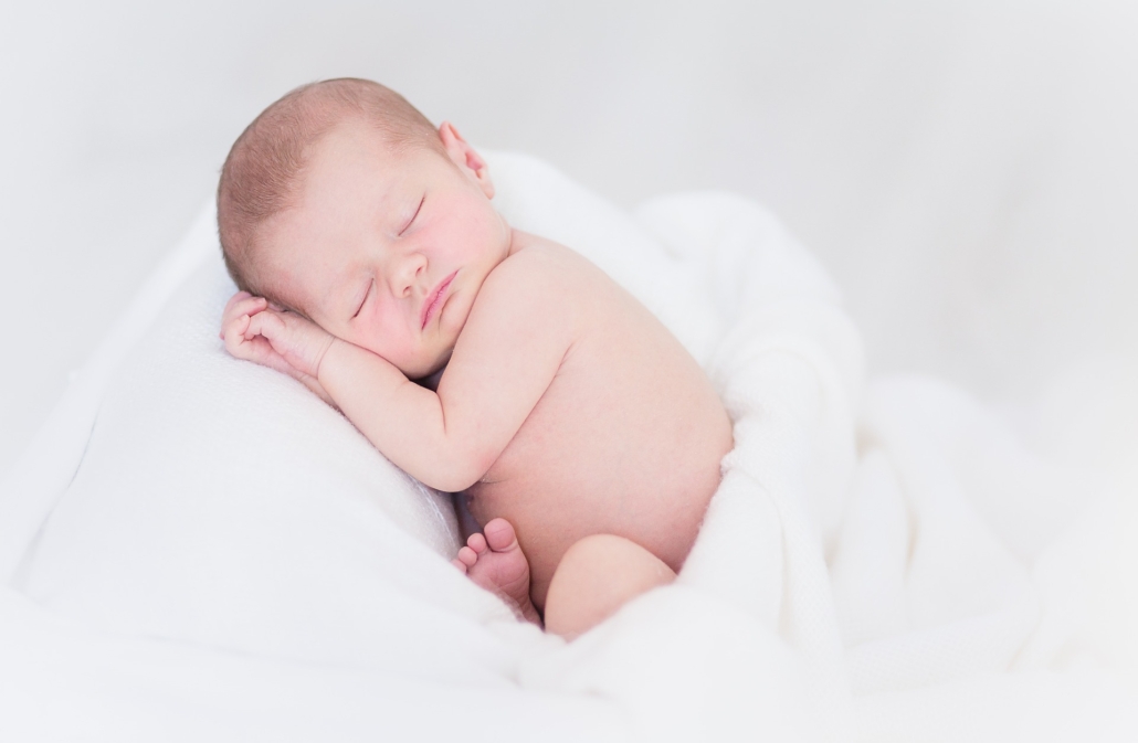 bain enveloppé bébé